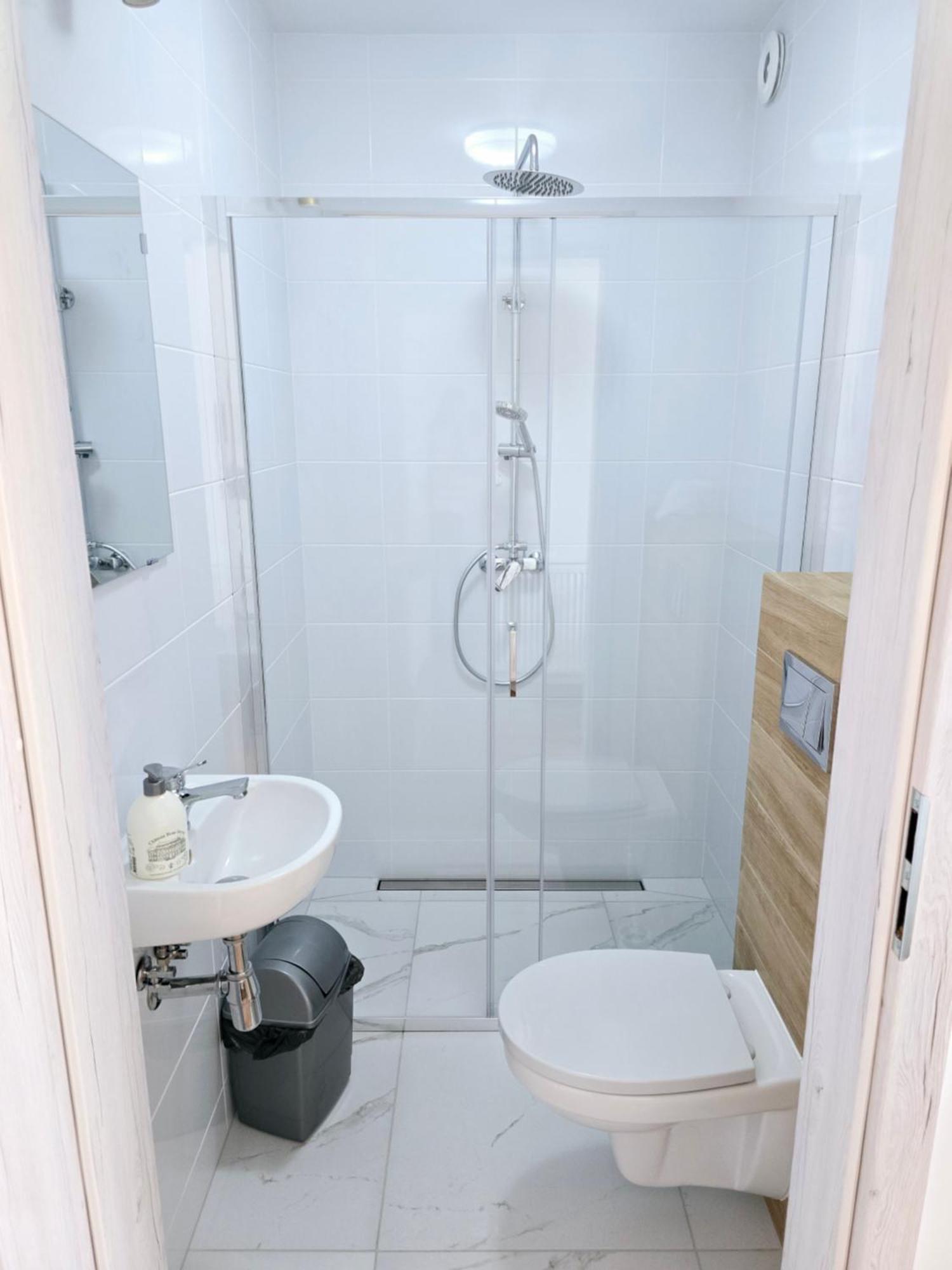 Appartement Bialy Dom à Sulejów Extérieur photo